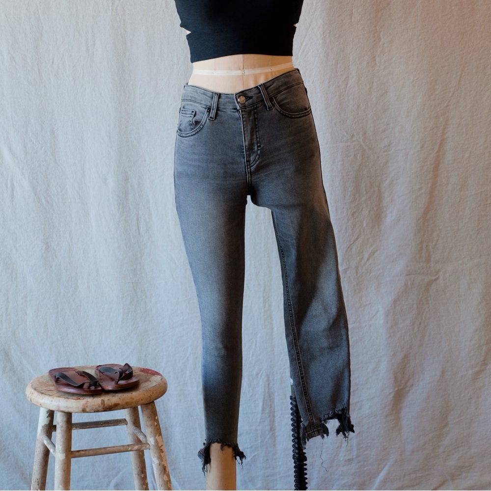Nordstrom Topshop JAMIE Raw Hem Distressed Gray Skinny Jeans SZ 26